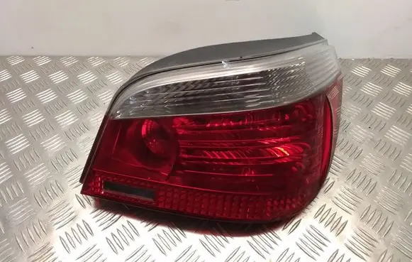 BMW 5 E60 E61 Rear/tail lights 6910768