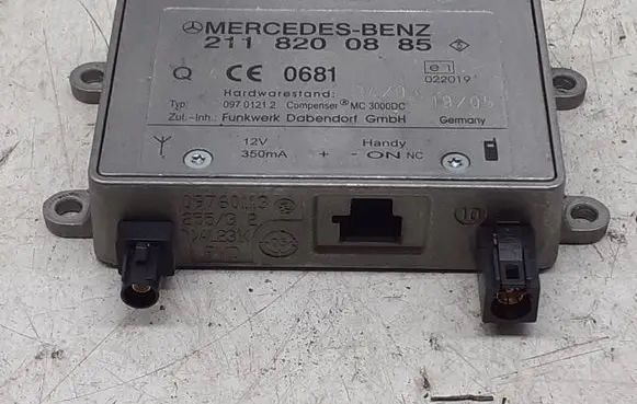 Mercedes-Benz ML W164 Bluetooth control unit module 2118200885