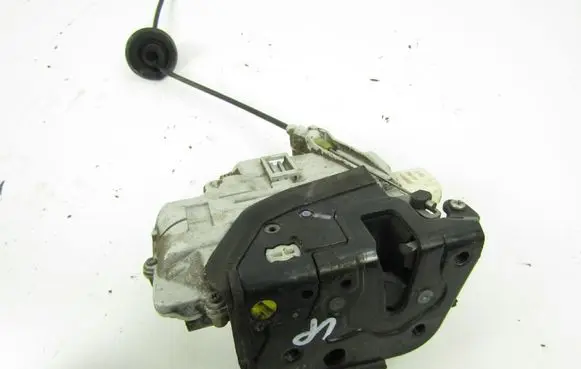 Audi A4 S4 B7 8E 8H Front door lock 