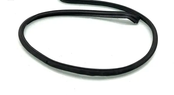 Nissan Navara D23 Trunk rubber seal (body) 