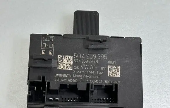 Volkswagen PASSAT B8 Door control unit/module 5Q4959395E