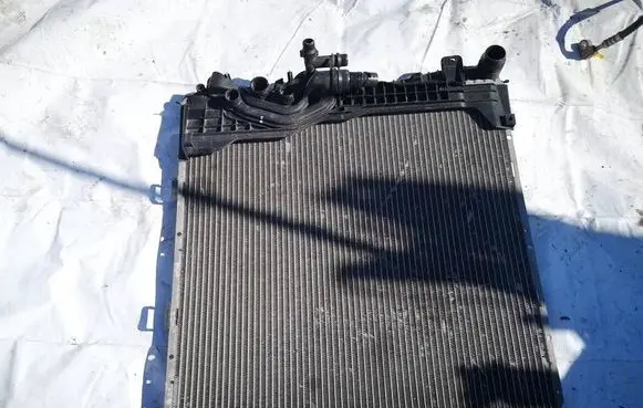 BMW X5 E53 Coolant radiator 17117788387