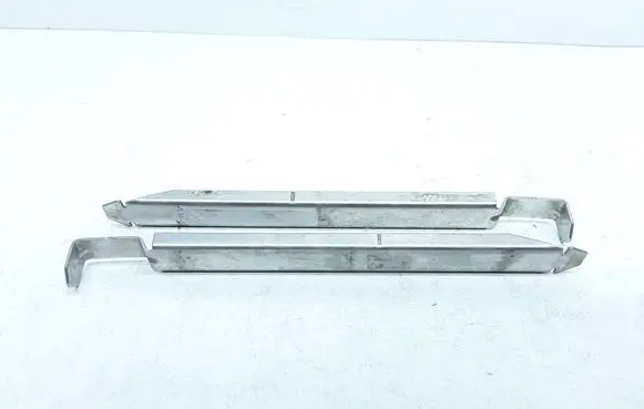 Volvo V50 Headlight/headlamp mounting bracket
