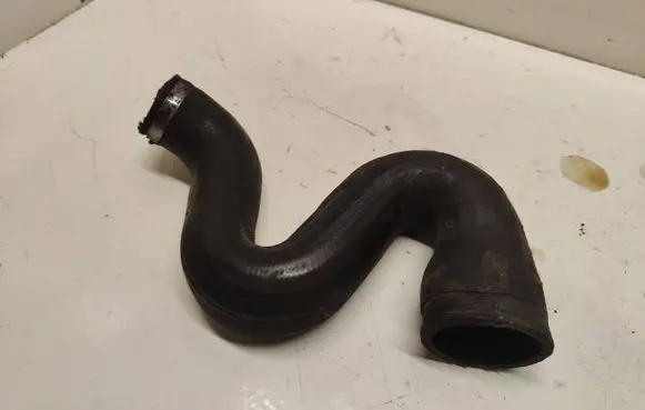 Audi A4 S4 B5 8D Intercooler hose/pipe 8D0145828C