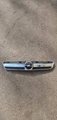 Opel Astra J Front grill 464192822