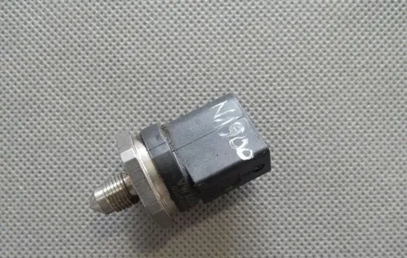 Fuel pressure sensor