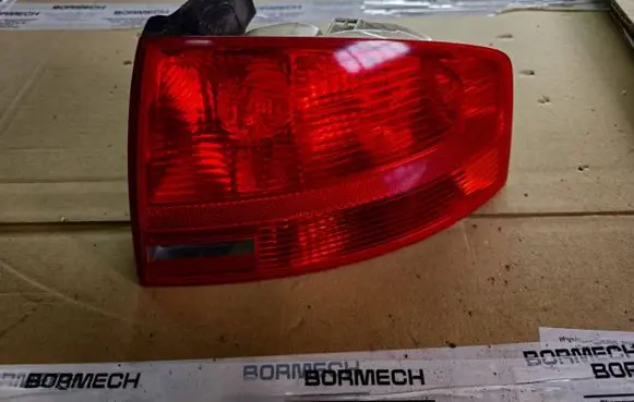 Audi A4 S4 B7 8E 8H Rear/tail lights 8E5945096