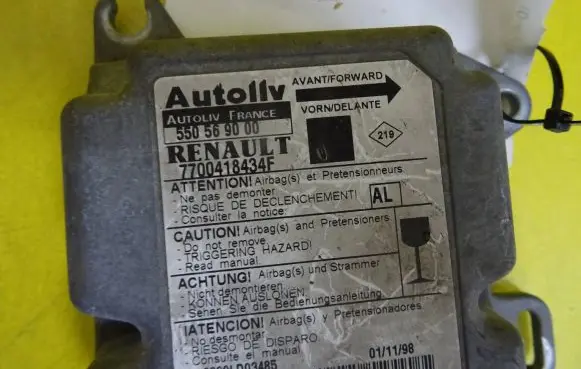 Renault Scenic I Airbag control unit/module 7700418434F 550569000