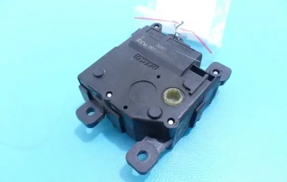 Toyota Land Cruiser (J200) A/C air flow flap actuator/motor 063800-1030 IMPRK1101964