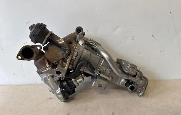 BMW 3 F30 F35 F31 EGR valve cooler 7822347 8513132
