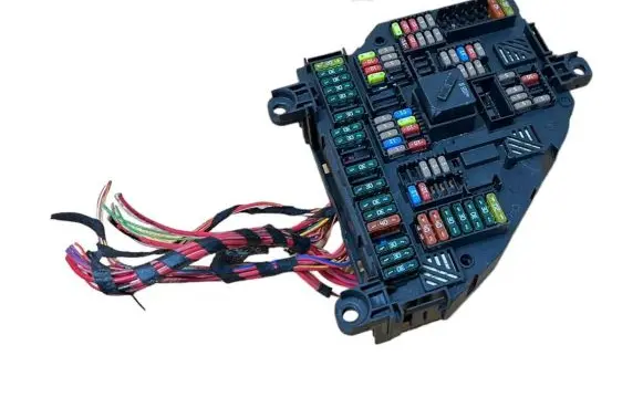 BMW 5 F10 F11 Fuse module 9210857 00753527 117033452