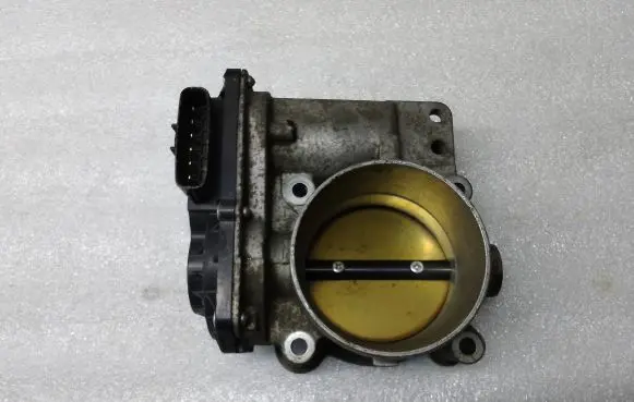 Volvo V70 Throttle valve 31216327 7J040542