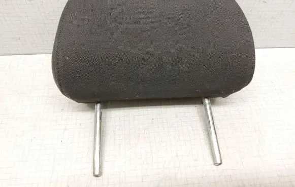 Toyota Avensis T250 Rear seat headrest 