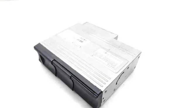 Land Rover Discovery CD/DVD changer XQE500201