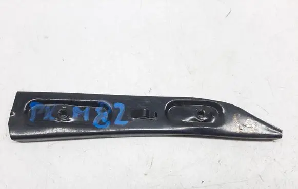 Skoda Fabia Mk2 (5J) Front bumper mounting bracket 5J0807184