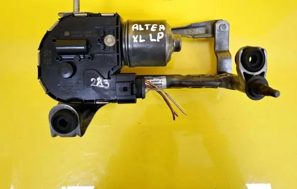 Seat Altea XL Front wiper linkage and motor 5P0955023F 3397020915
