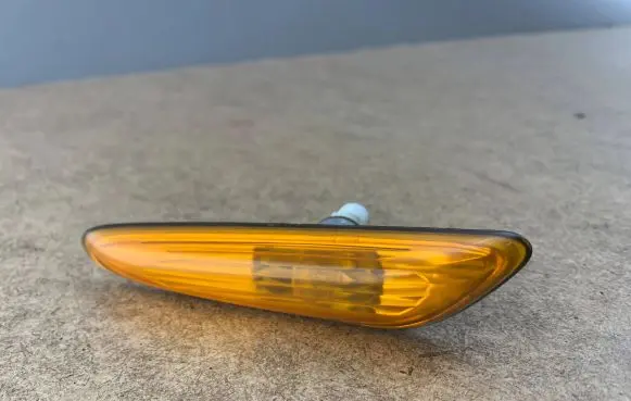 BMW 3 E46 Front fender indicator light 7165913 63137165913 63136911367