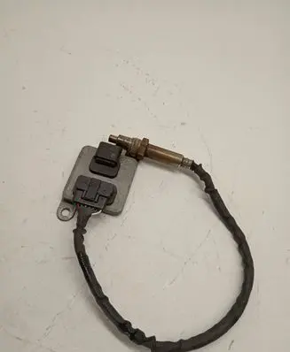 Mercedes-Benz C W205 Lambda probe sensor A0009050008