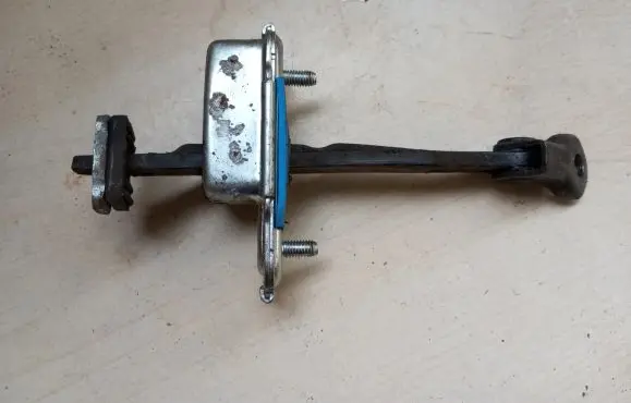KIA Sportage Front door check strap stopper 793903U000
