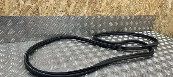Audi A3 8Y Trunk rubber seal (body) 8Y4827705D