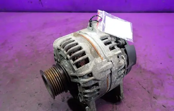 Renault Clio III Generator/alternator 
