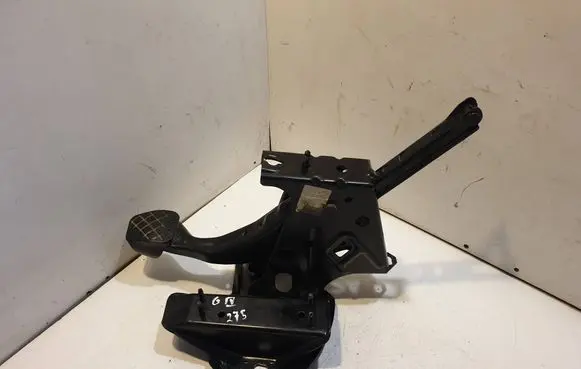 Volkswagen Golf IV Brake pedal 1J1721631C