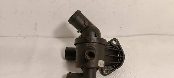 Thermostat/thermostat housing
