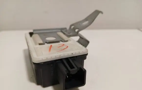 Mazda 6 Door central lock control unit/module S180036011 DH55675DZ 5WK49093