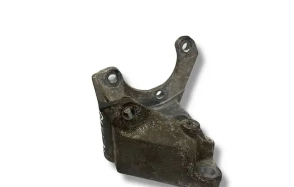 Power steering pump mounting bracket