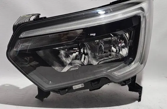 Renault Master III Headlight/headlamp 260607867R