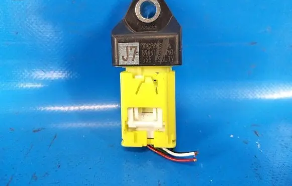 Toyota Prius xw60 Airbag deployment crash/impact sensor 8983128040