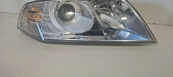 Skoda Octavia Mk2 (1Z) Headlight/headlamp 
