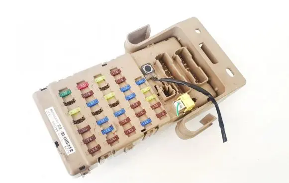 Subaru Legacy Fuse box set 82201aj001 203155