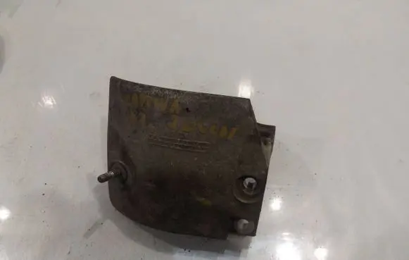 Chevrolet Captiva Engine mounting bracket