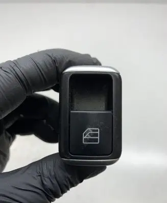 Mercedes-Benz E W212 Electric window control switch A2049058102