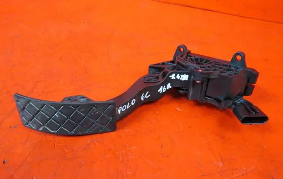 Volkswagen Polo V 6R Accelerator throttle pedal 6CPOLO14TDIPEDA