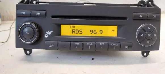Mercedes-Benz Vito Viano W639 Radio/CD/DVD/GPS head unit A9068200079 A0048204986 9068200079
