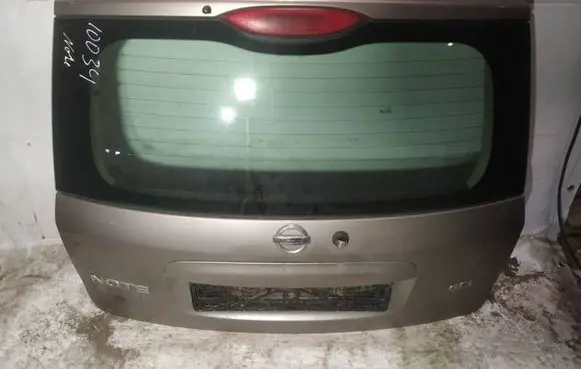Nissan Note (E11) Tailgate/trunk/boot lid rudas