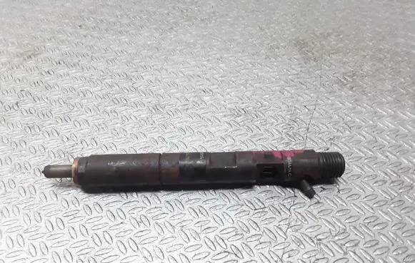 Renault Megane II Fuel injector 8200815416 H8200421897