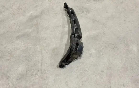 Mercedes-Benz GLA W156 X156 Front bumper mounting bracket A1568851721