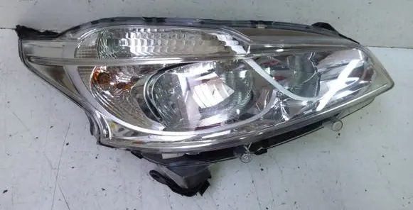 Peugeot 208 Headlight/headlamp 9802221280