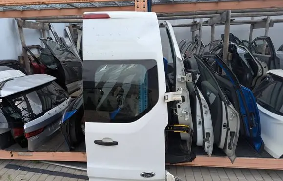 Ford Tourneo Custom Back/rear loading door 