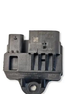 BMW 1 F20 F21 Glow plug pre-heat relay 8513152 851315202 151015