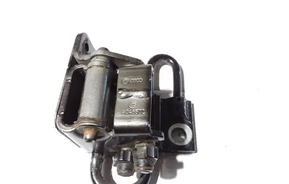 Audi A3 S3 A3 Sportback 8P Rear door lower hinge 8P4833412A