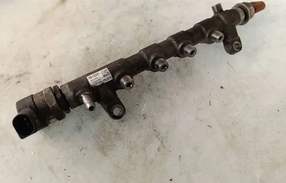 Fuel main line pipe