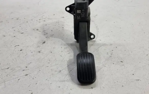 Toyota C-HR I Accelerator throttle pedal 78110F4021 19029C2