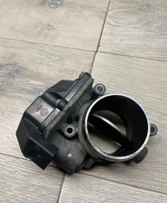 Volkswagen Transporter - Caravelle T5 Throttle valve 076128063A 07070349 V229