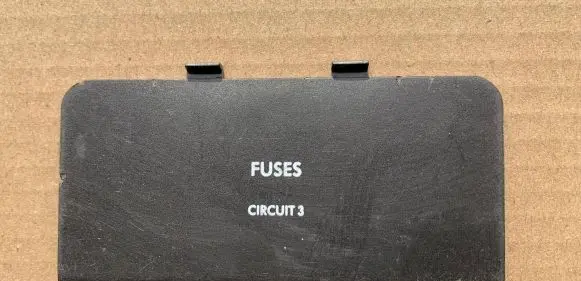 Jaguar XJ X40 Fuse box cover DBC9981