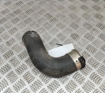 Volvo XC90 Intercooler hose/pipe 31657761
