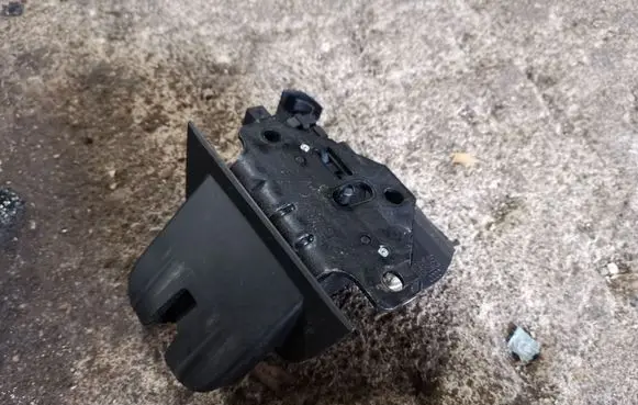 Audi A4 S4 B7 8E 8H Tailgate/trunk/boot lock/catch/latch